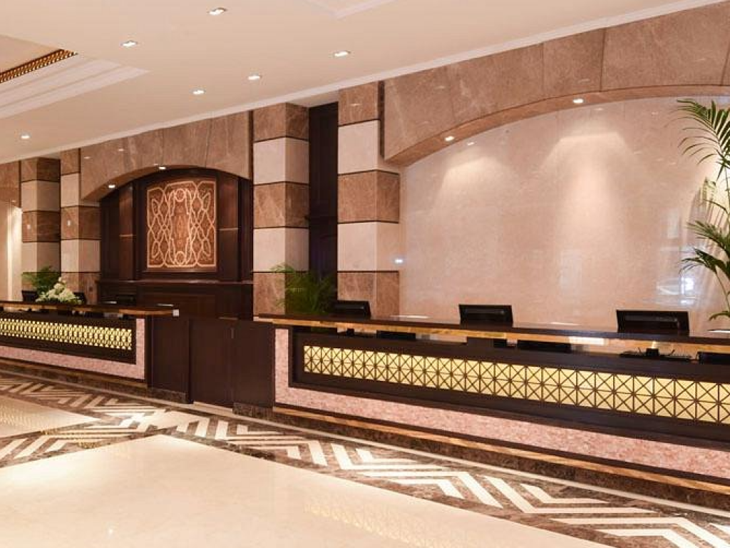 Lobby Pullman Zamzam Madina