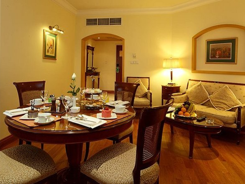 Executive Suite Sitting Room The Oberoi Madina