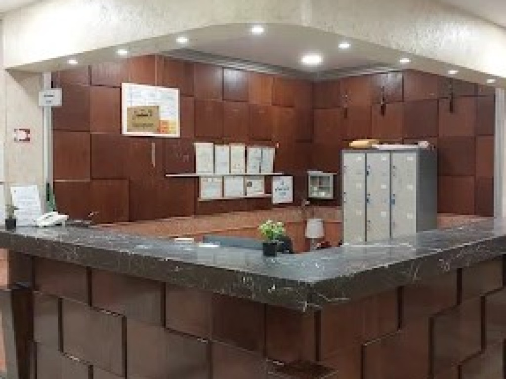 Receptionist