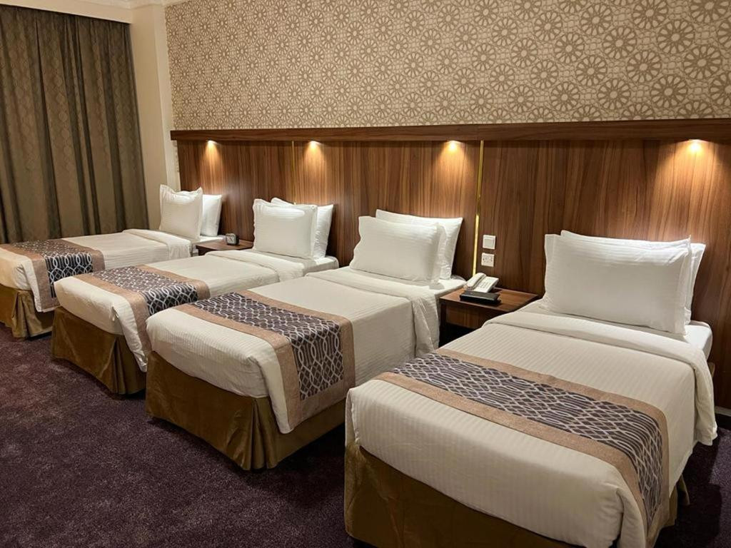 Quad room
