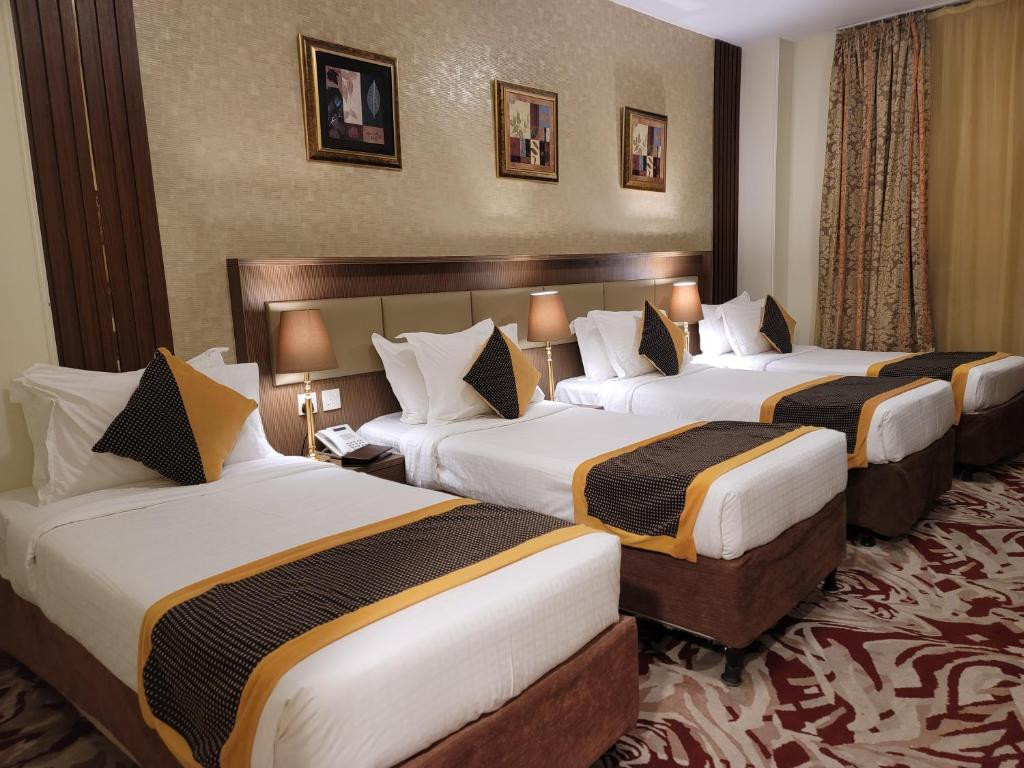 Quad room