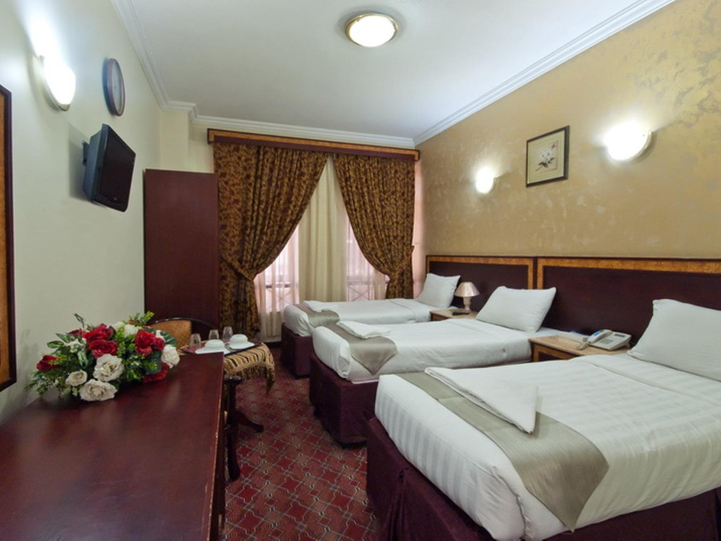 Triple room