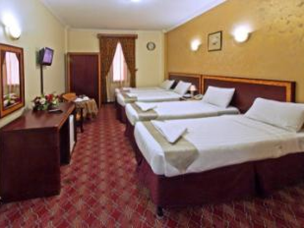 Quad room