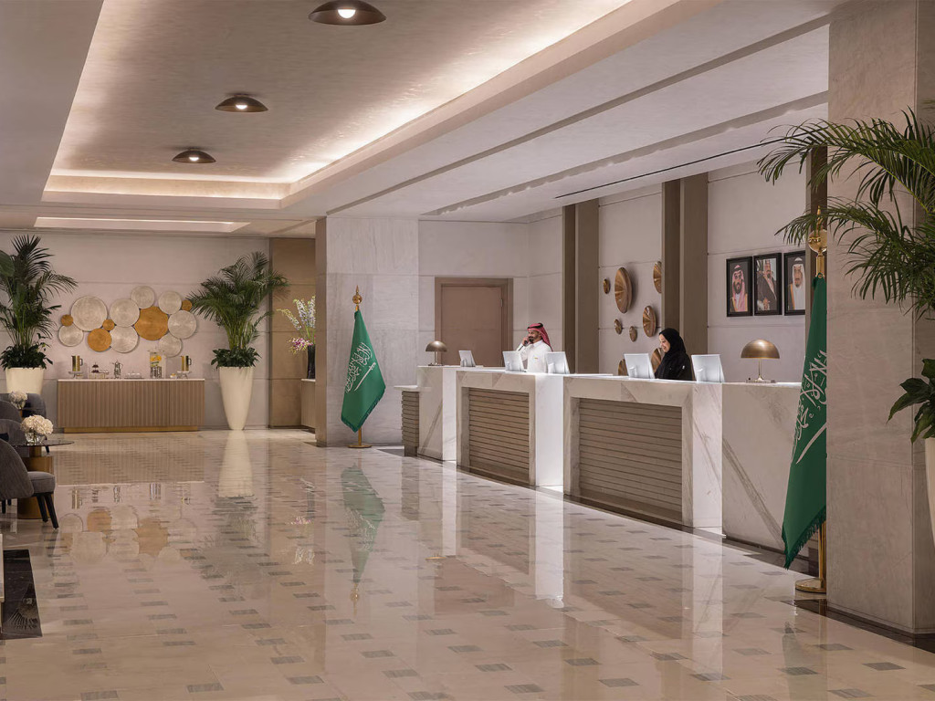 Receptionist