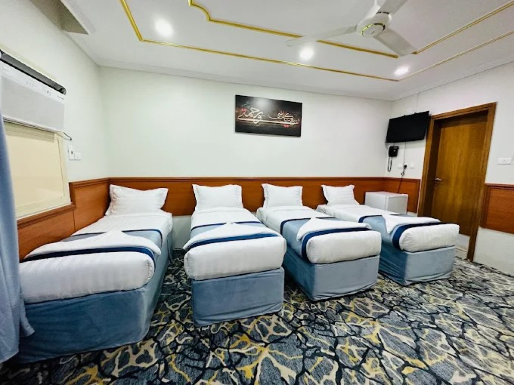 Quad room