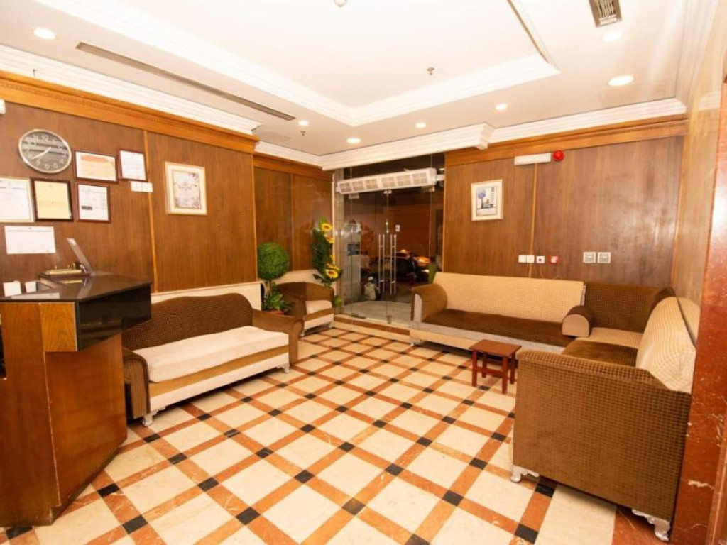 Receptionist
