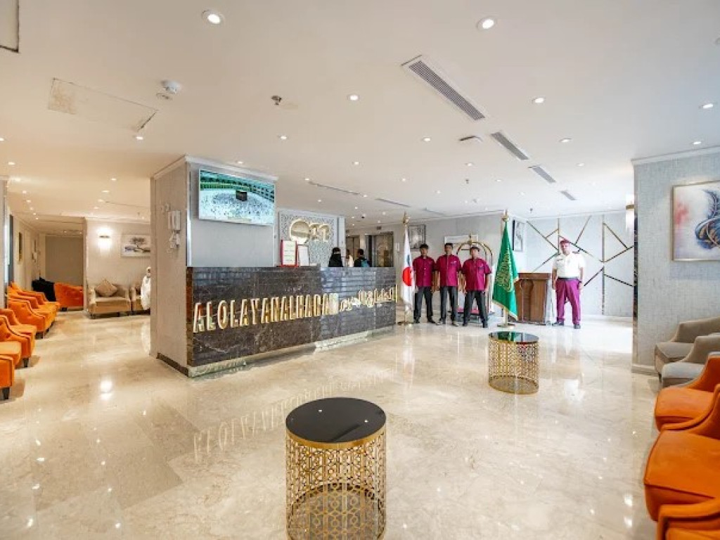 Receptionist