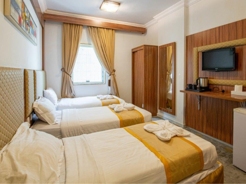 Triple room