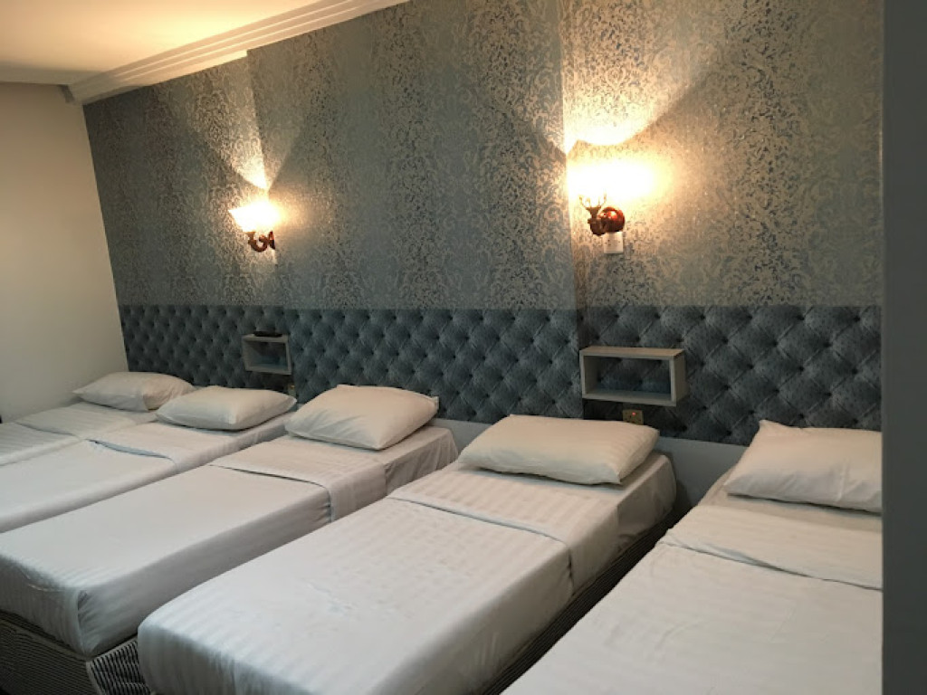 Quad room
