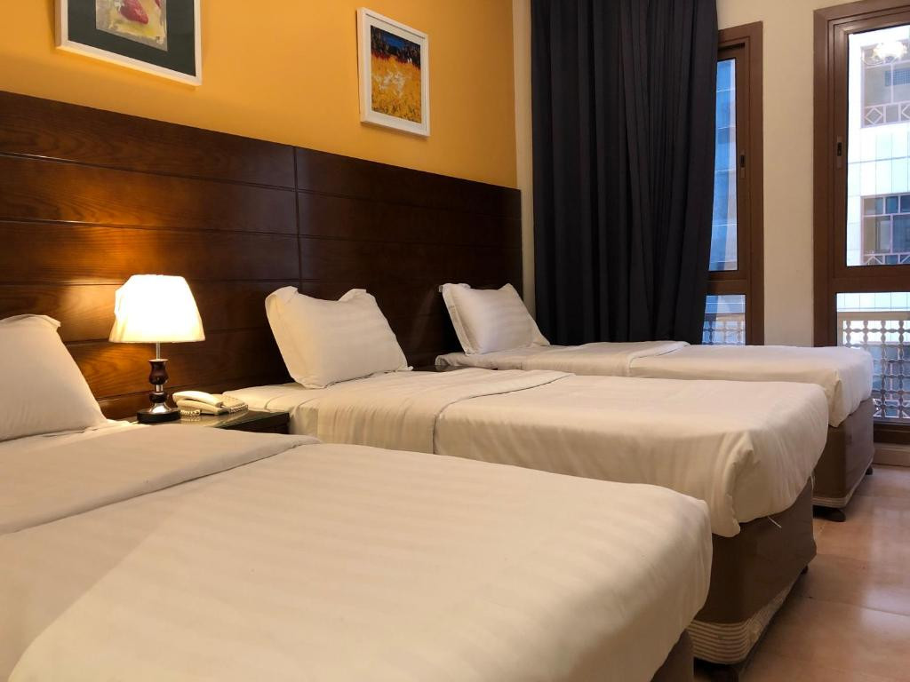Triple room