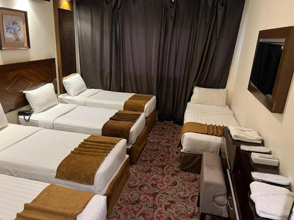 Quad room