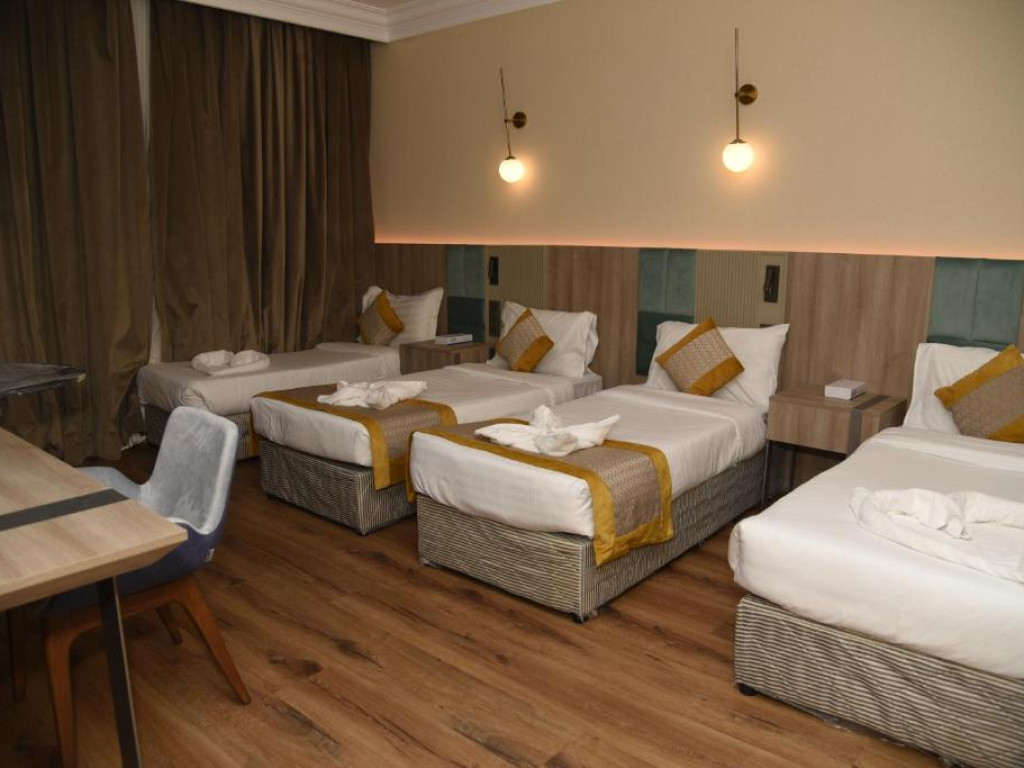 Quad room
