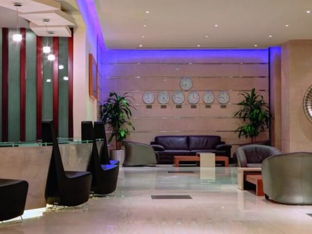 lobby Anwar Al Madinah Moveon PIck