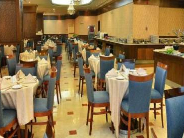 restaurant royal inn al nokhbah